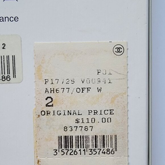 CHANEL Tights Size 2 New Sheer Natural & Black CC stripe logos on side - Picture 5 of 11